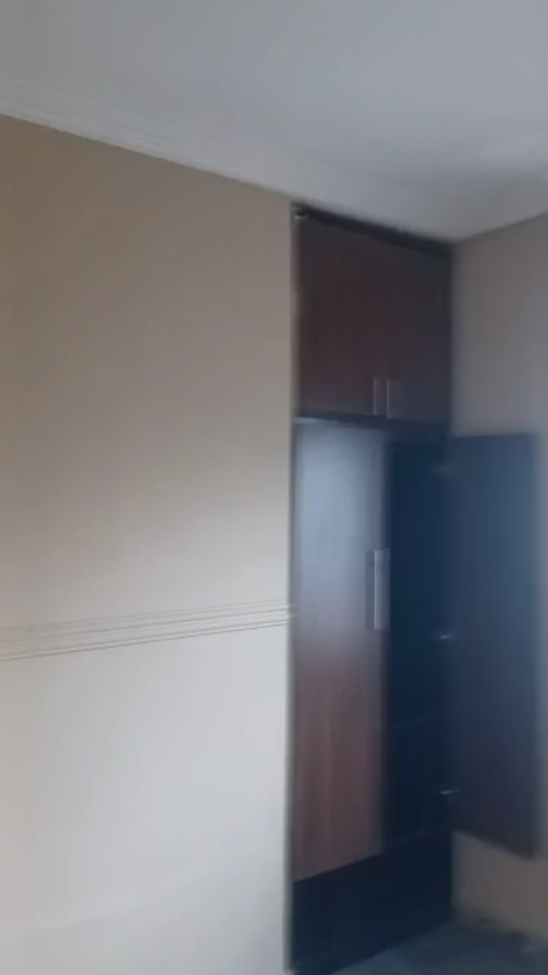 0828(20) A room and parlor. For Rent