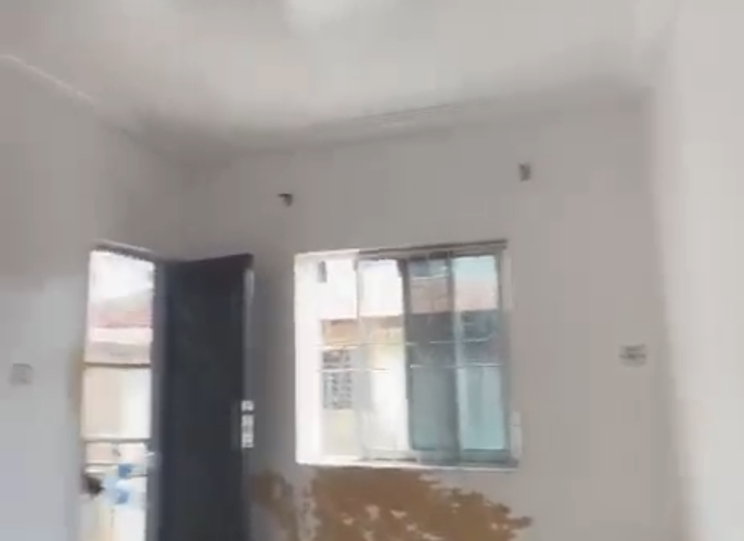 A standard up floor mini flat at Shomolu