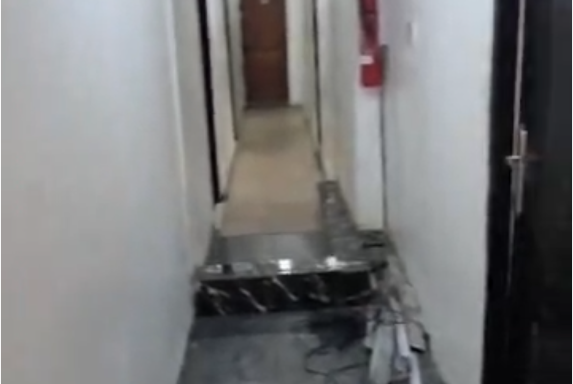 14, Rooms Hotel en-Suite for Sale at Boundry Market, Apapa, Lagos