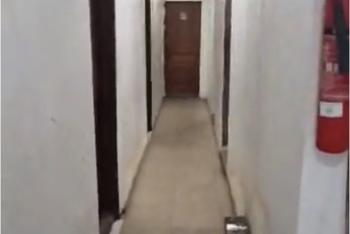 14, Rooms Hotel en-Suite for Sale at Boundry Market, Apapa, Lagos