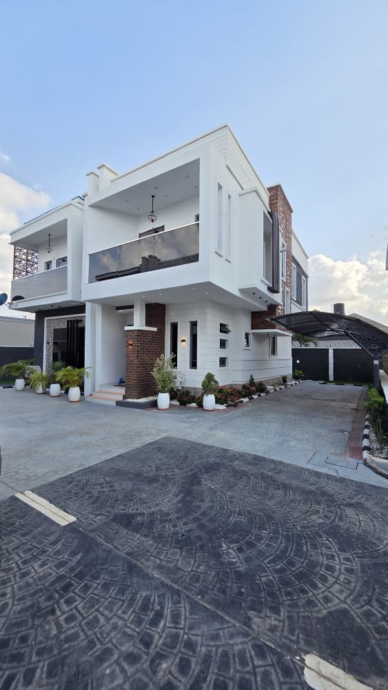 WhatsApp Image 2026-08-09 at 8.43.40 PM (1) Exquisite 4-Bedroom Detached Duplex in Kolapo Ishola GRA