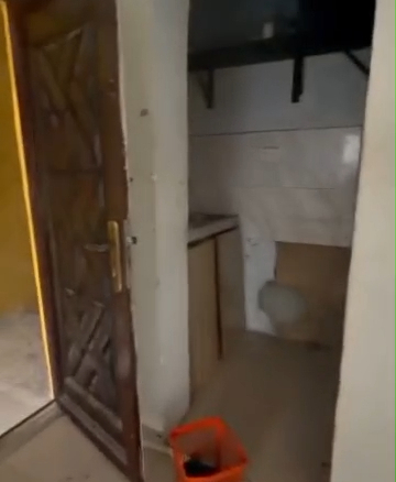 Room selfcon for rent