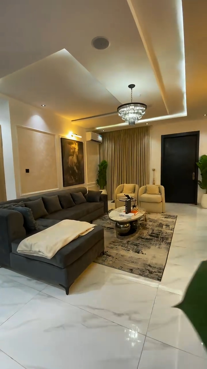 💎 LUXURY 2-BEDROOM SHORTLET IN IKATE