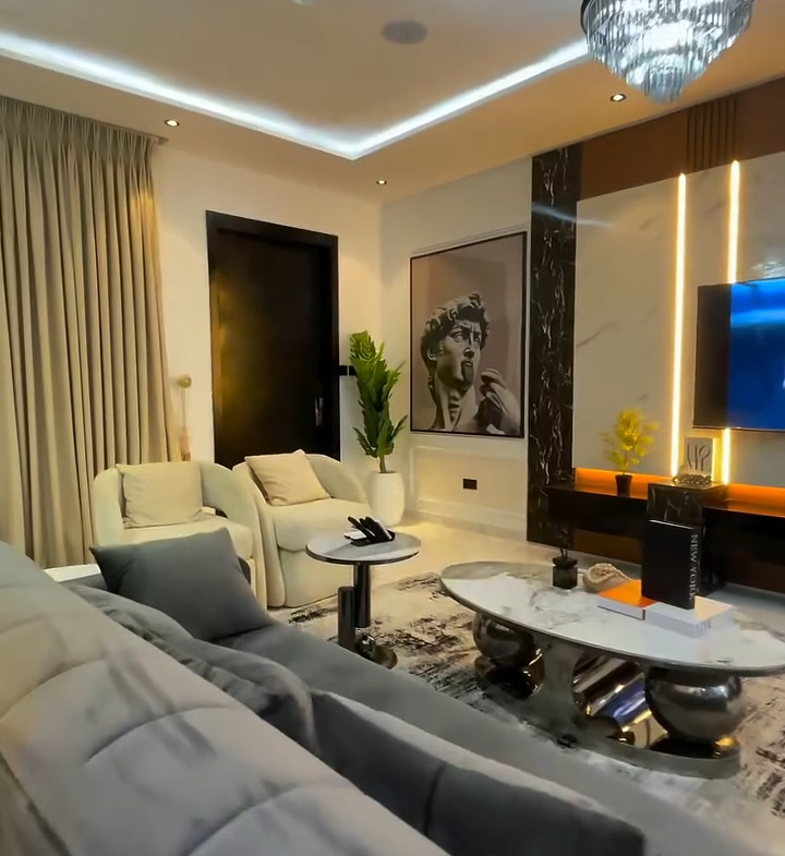 💎 LUXURY 2-BEDROOM SHORTLET IN IKATE
