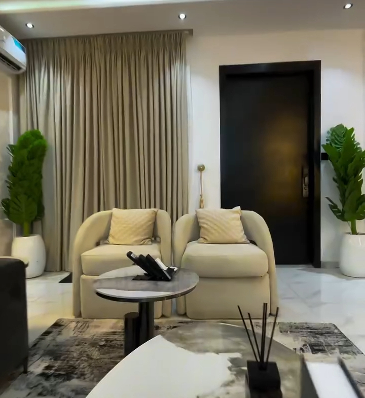 💎 LUXURY 2-BEDROOM SHORTLET IN IKATE