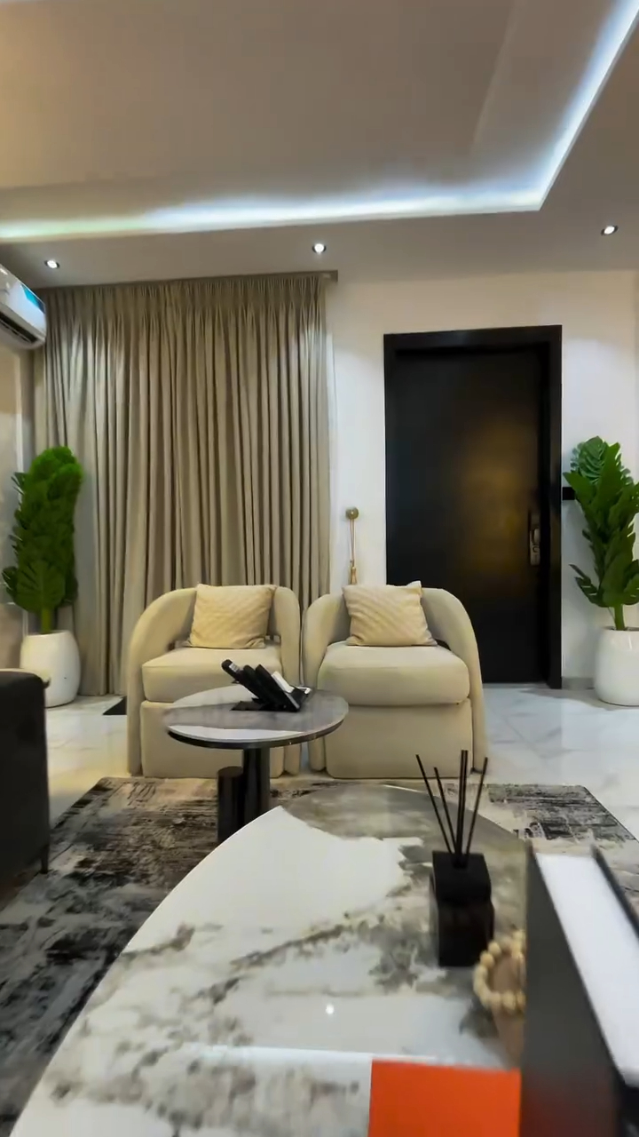 💎 LUXURY 2-BEDROOM SHORTLET IN IKATE