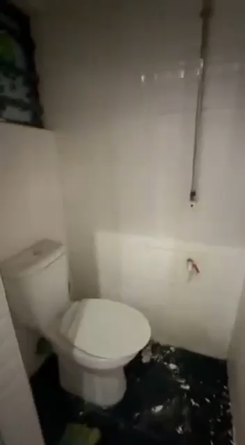 A very standard and spacious ROOM-SELF CONTAIN
