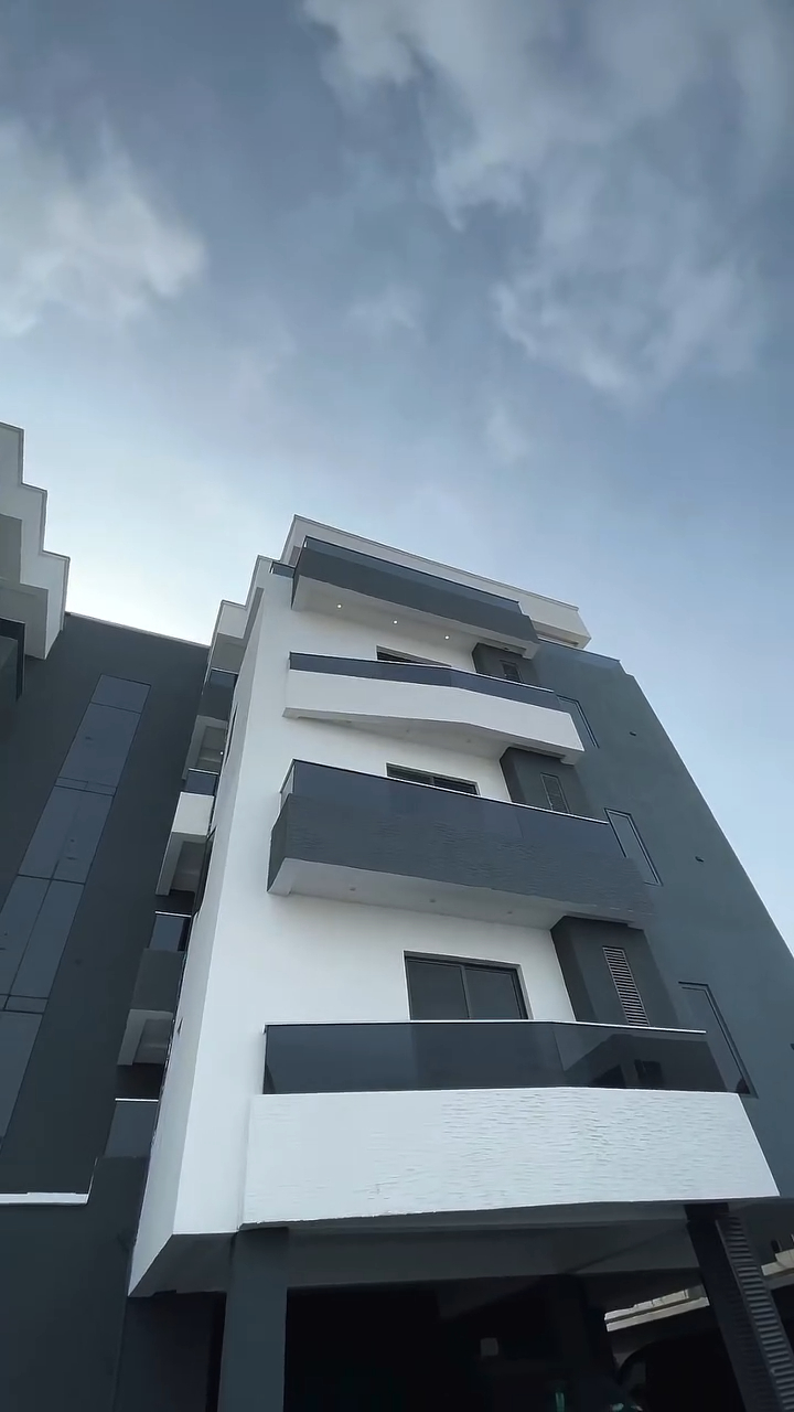 💎 LUXURY 2-BEDROOM SHORTLET IN IKATE