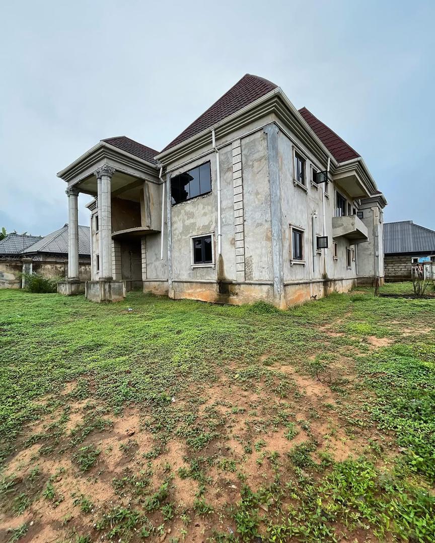 WhatsApp Image 2026-09-07 at 08.54.57 š„ ā¦150M SHOWSTOPPER! š 6-BEDROOM LUXURY PENTHOUSE ā SAPELE RD